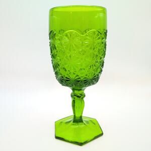 VTG LE Smith Green Daisy and Button Pressed Glass Water Wine Stem Goblet 6.75in